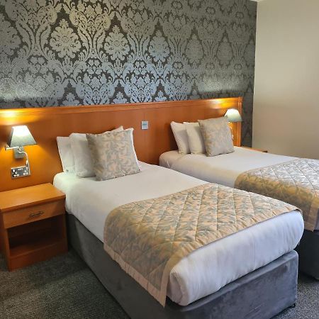 Carrick on Shannon Leitrim Marina Hotel מראה חיצוני תמונה