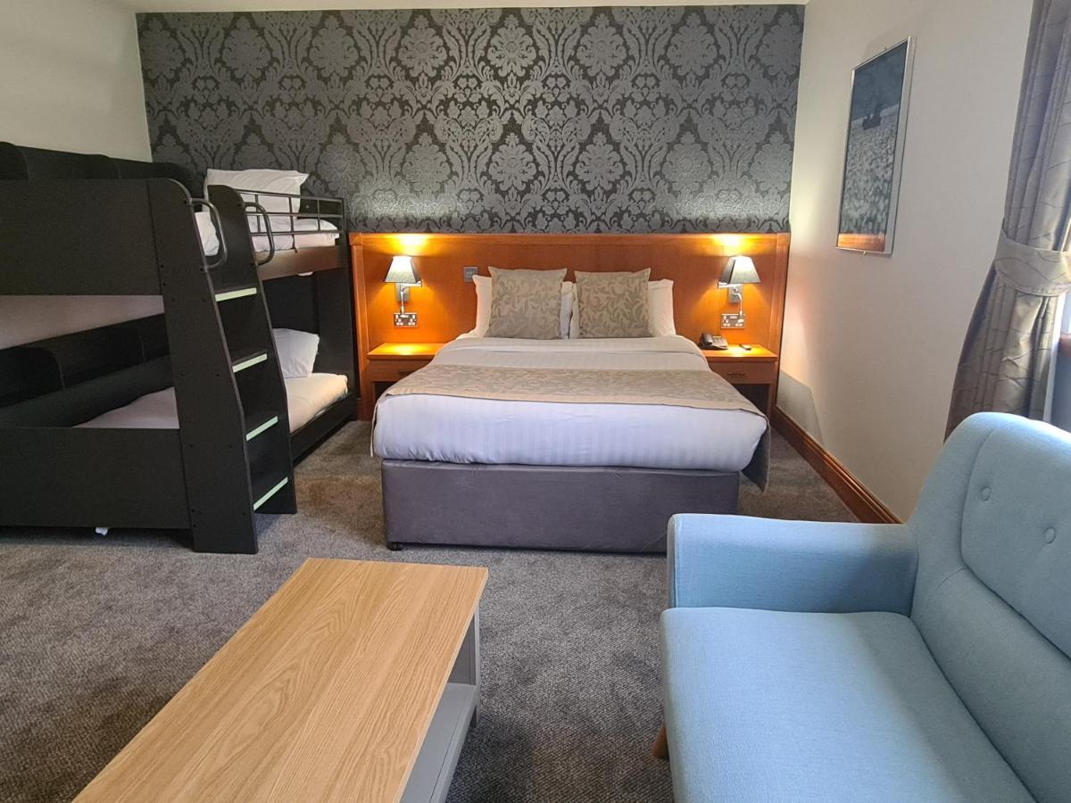 Carrick on Shannon Leitrim Marina Hotel מראה חיצוני תמונה