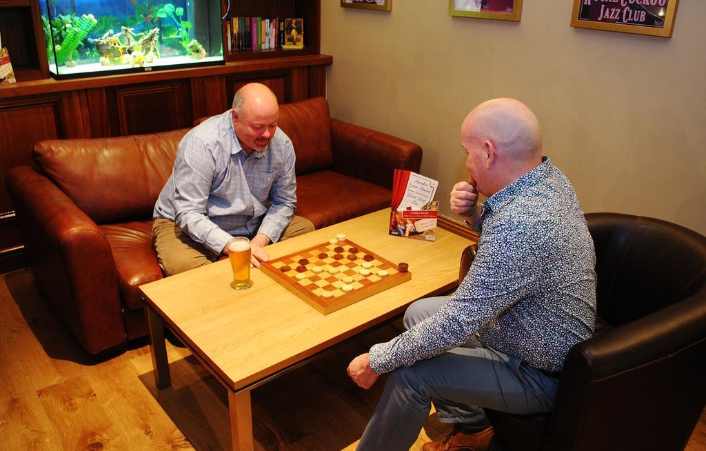 Carrick on Shannon Leitrim Marina Hotel מראה חיצוני תמונה