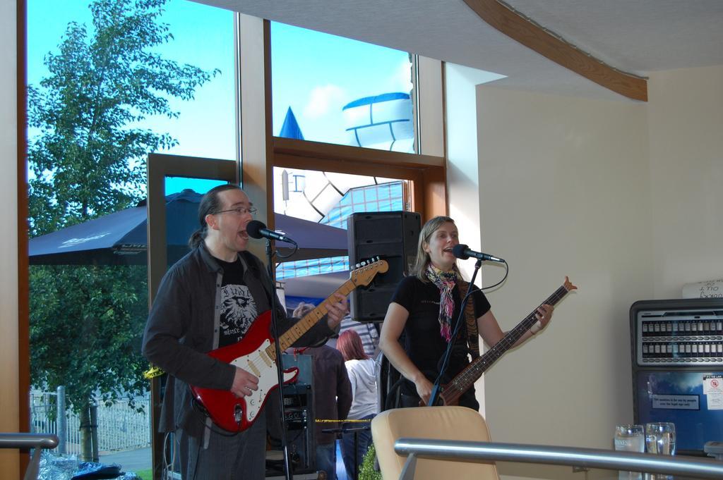Carrick on Shannon Leitrim Marina Hotel מראה חיצוני תמונה