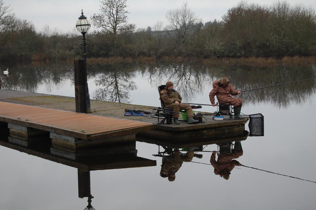 Carrick on Shannon Leitrim Marina Hotel מראה חיצוני תמונה